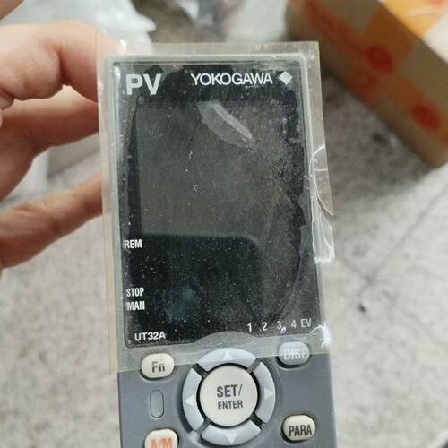 询价 YOKOGAWA横河温控器UT32A-NNN-11-U