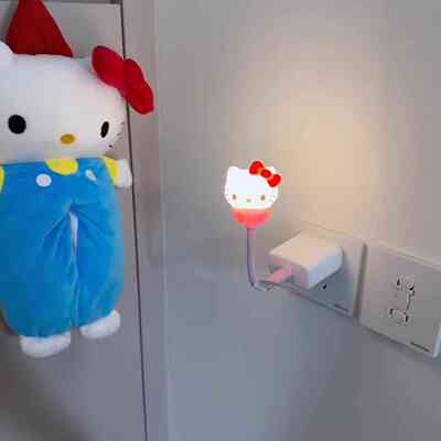 哈喽kt小夜灯床头氛围卧室睡眠灯插电款声控感应婴儿哺乳护眼