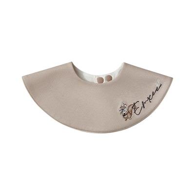 嫚熙红山茶围嘴搭配造型