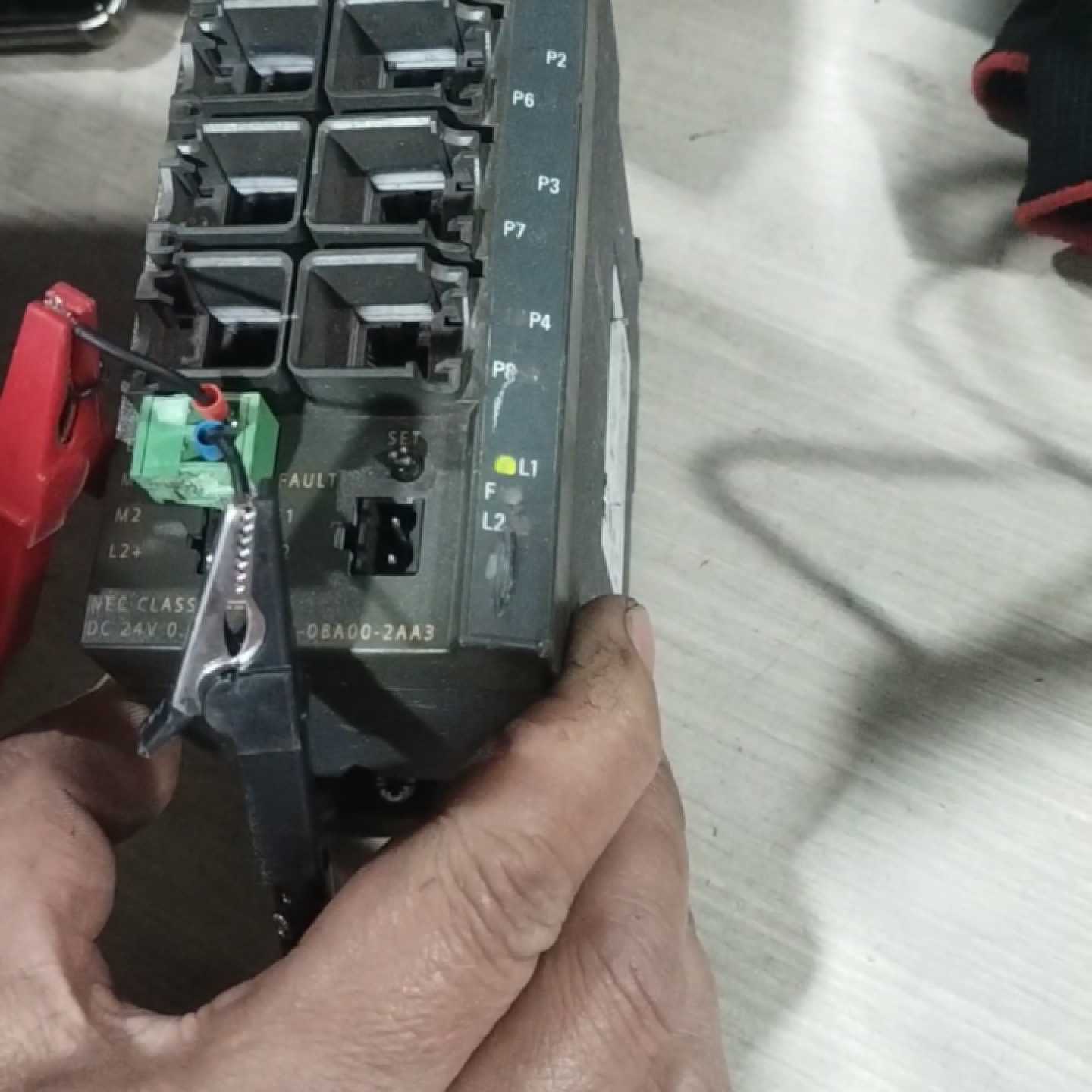 溢价- SCALANCE X208工业以太网交换机，型号6G - 实物图