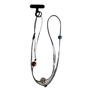 简约高级感手机挂绳豹纹串珠背带挂饰斜挎可背结实长款皮绳小众ins时尚网红挂件高端毛球女夹片链新款原创壳