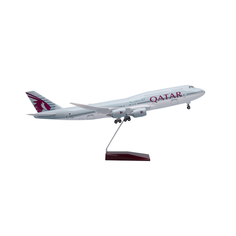 带灯卡塔尔航空747-8仿真民航客机飞机模型摆件礼物礼品男生QATAR