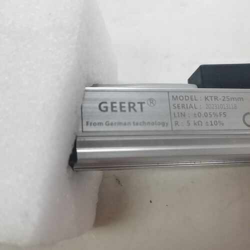 GEERT直线位移传感器，全新未使用，没有包装盒，仅一个优惠