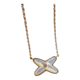 轻奢18K玫瑰金高圆圆同款交叉项链白贝母X字母送女友锁骨链吊坠