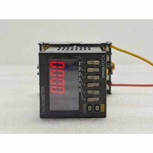 Omron H7CXR11D1N Tachometer with P2CF11 Socket Digital Count