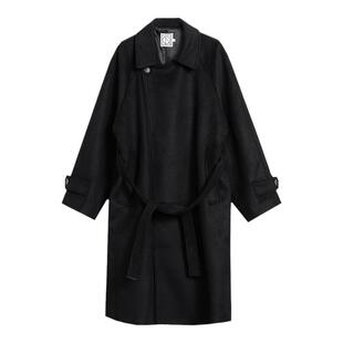 COLN宽松系带大衣保暖同时也为叠穿提供各种思路毕竟无大衣不冬天