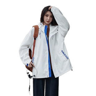 雪中飞2026春男女新款夹克连帽工装防风骑行跑步肌理设计日系外套