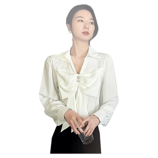 个性白色蝴蝶结衬衫女设计感小众时尚洋气法式小香风高级感上衣