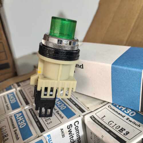 议价进口原装库存全新日本FUJI按钮开关AH30LG1维修