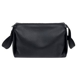 头层牛皮男士斜挎包男款大容量轻奢皮包时尚新款男式商务休闲包包