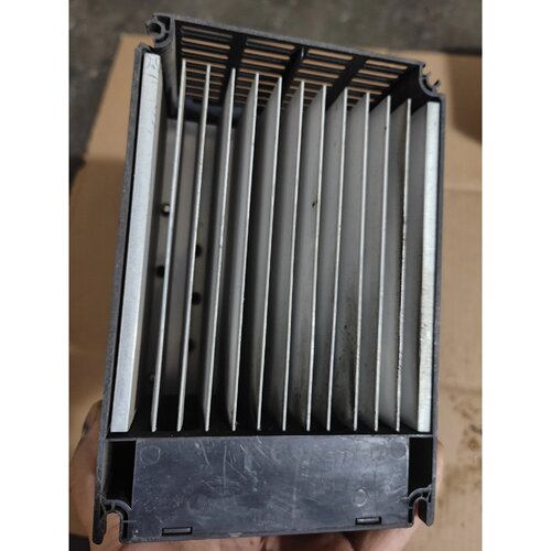 议价汇川变频器MD300NS2.2B220V2.2KW维修