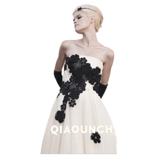 小仙裙 QIAOUNCHY俏云曦｜杏色手缝蕾丝法式收腰大摆高定礼服裙