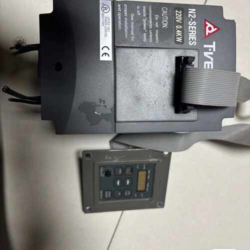台安变频器N2-2P5-H  变频器220V 0.4KW 拆