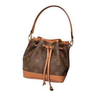 优草坊轻奢女包新款休闲福袋包时尚百搭单肩斜挎包网红水桶包3529