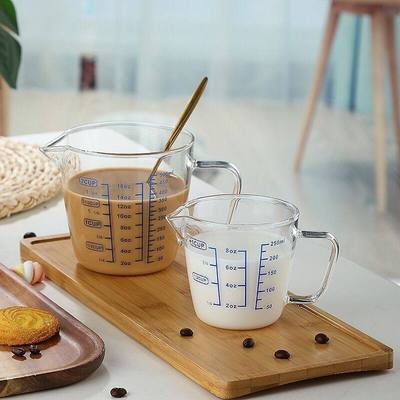 工厂高硼硅透明玻璃儿童刻度家用玻璃早餐牛奶标量蓝耐热盖杯带杯