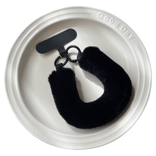 tozoyo奶呼呼毛绒手机挂绳秋冬暖手C腕带ins韩国时尚新款手腕挂件链绳挂链防丢短手绳毛茸茸钥匙扣垫片新款壳