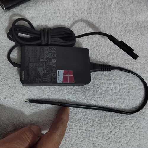 询价下单原装微软电源1625适配器，输出12V 2.58A /5V1
