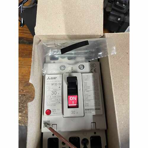 议价可维修原装正品三菱断路器NF32SV