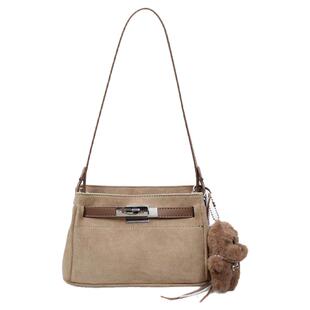 秋冬季复古磨砂小包包2026新款时尚百搭女式斜挎包超火单肩腋下包