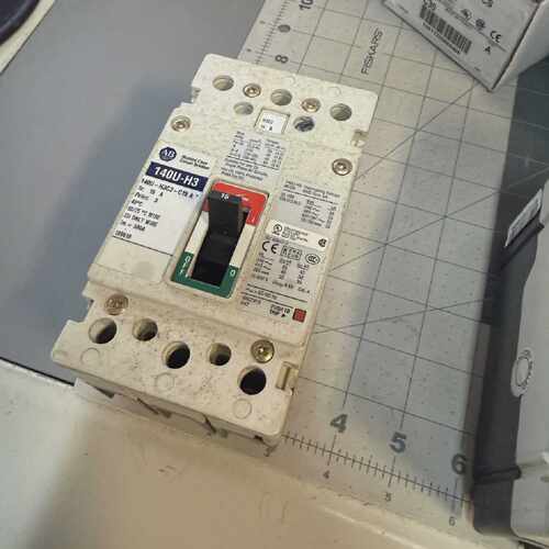 AllenBradley140UH3C3C15断路器15A3P600V白色3杆15安培