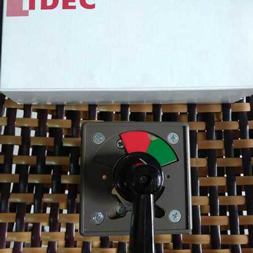 议价和泉IDEC 两位开关 UCSQM-134RR-P2B-C1010 原装正品