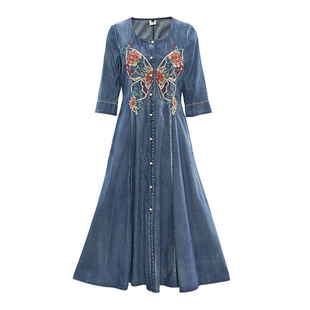 原创设计民族风重工刺绣连衣裙2026年春季新款方领牛仔裙子女复古