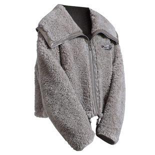 羊剪绒大衣女2025冬新短款时尚大气温柔海宁羔羊毛毛颗粒皮草外套