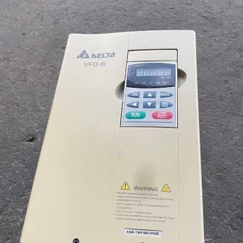 【询价】台达5.5千瓦变频器1台，，实物图片，的留言。适用