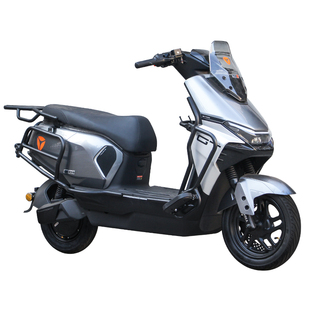 适用雅迪冠能白鲨90S/H/M护杠电动车保险杠防撞架后尾架改装配件