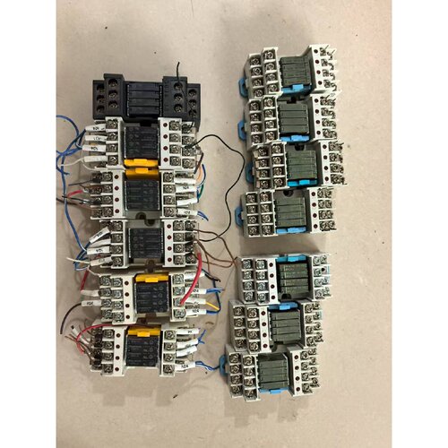 议价继电器模组AY33002RT3S24V实物拍摄成维修