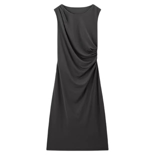 太平鸟通勤收腰黑色显瘦连衣裙女早春新款品质背心裙长裙立体剪裁