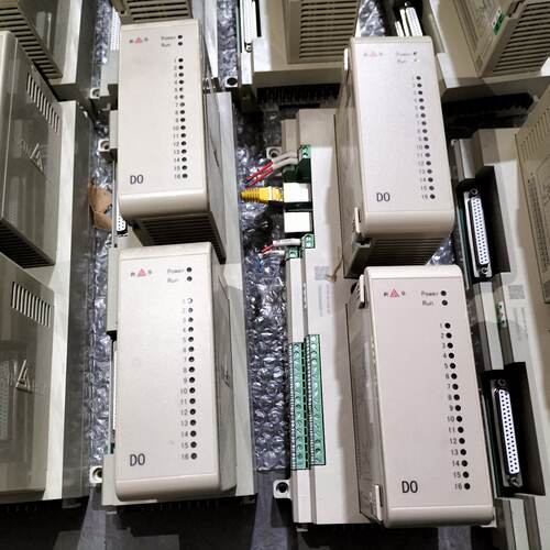 询新华DO模块，型号xDO-84-21，拆机品，功能完好，实物