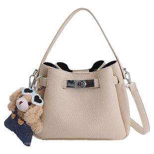 今年流行爆款小包包女2026新款春季百搭斜挎包时尚超火手提小拎包