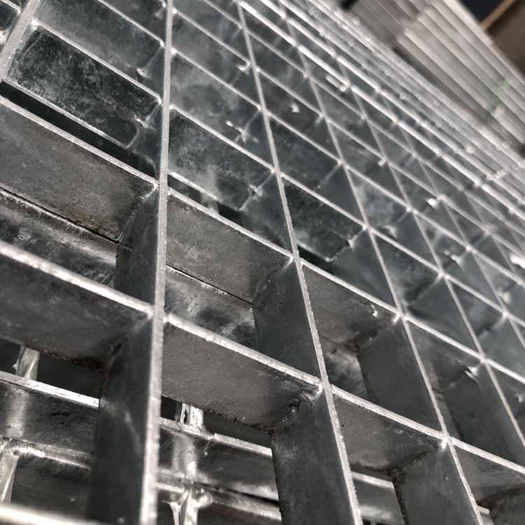 建筑工地楼梯踏步板异型钢格板栅格板平台沟插接重型盖板踏步