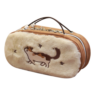 美卡瑞笔袋毛绒动物笔袋文具盒铅笔盒初中生大容量2025年新款可爱收纳包学生女生高中生高颜值女孩子手提包包