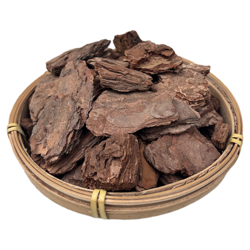 大块腐熟松树皮覆盖物