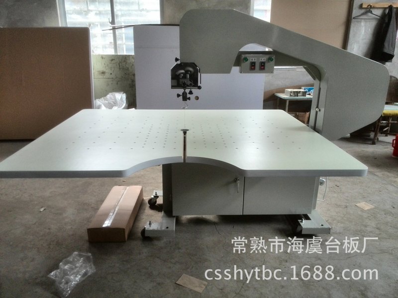 专业生产CZD900CZD1200气垫式钢带式裁剪机精裁机龙门刀带刀车