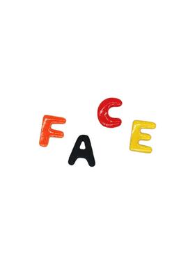 陶瓷字母耳钉特别个性简约设计