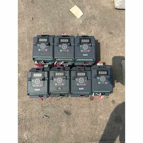 询价中驱变频器，ZQ100M-1R5G3-B变频器1.5KW，3