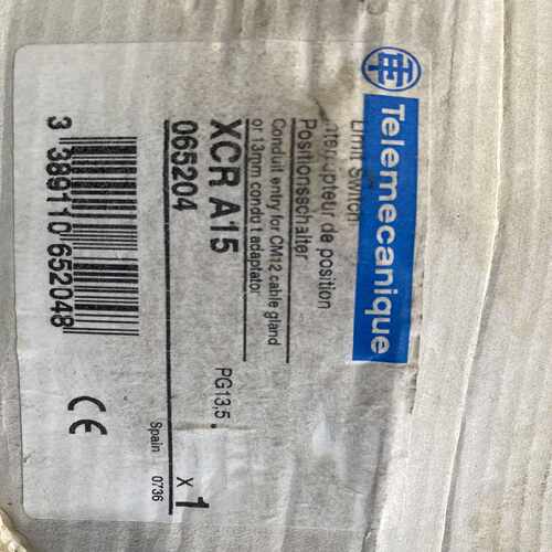 议价施耐德XCRA15跑偏限位开关065204行程开关小型微动开关防水开