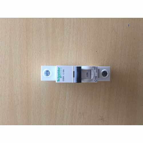 议价施耐德断路器A9F18104全新正品IC65N 1P C4A全新正品质保一年