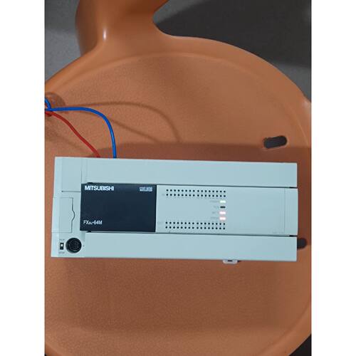 〔议价-可维修〕三菱PLC FX3U-64MT/ES-A 原装拆机 通电亮红