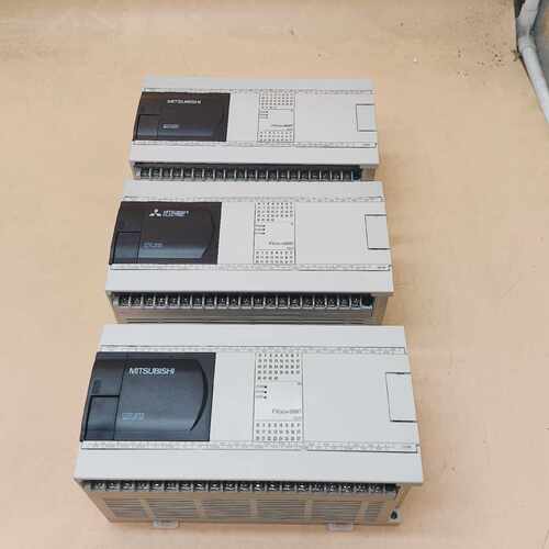 议价FX3GA-60MT-CM三菱PLC包邮顺丰原装9成新可公对公质保1年充新