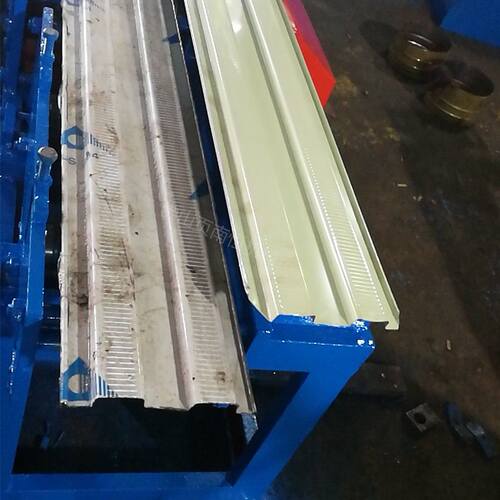 250澳式卷闸机 无声门设备 卷帘门闸片设备冷弯成型机械折弯机