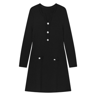Goodland美地女装法式v领小香风针织连衣裙小黑裙LC35106387