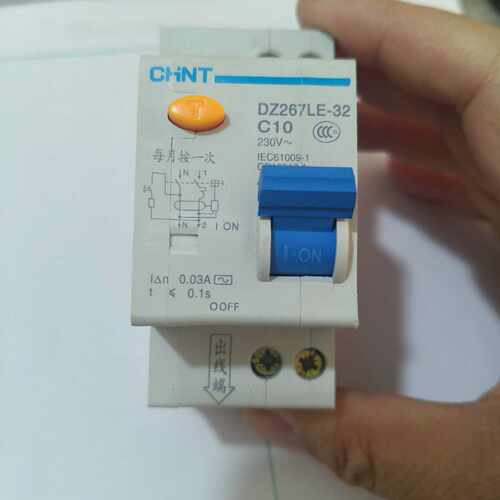 议价正泰DZ267LE-32漏电保护器，C10，230V，带漏电维修