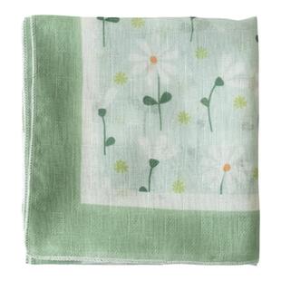 春天田野里盛开的小雏菊。薄荷绿色的花朵棉质小方巾 丝巾