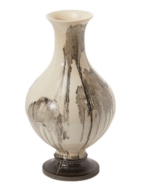 新中式茶室空间水墨晕染陶瓷花器