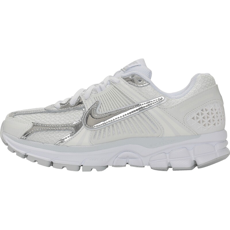滔搏丨NIKE耐克女子ZOOM VOMERO 5经典老爹鞋运动鞋HF7723-100