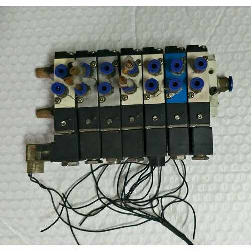 议价拆机亚德客电磁阀组4V11006DC24V一组7个维修